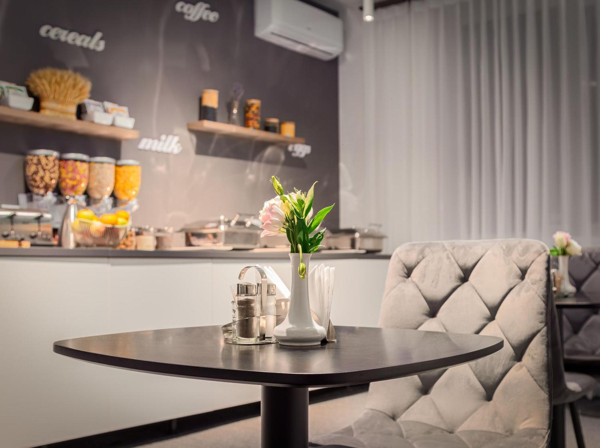 Ta Collection Hotel 키시나우 외부 사진